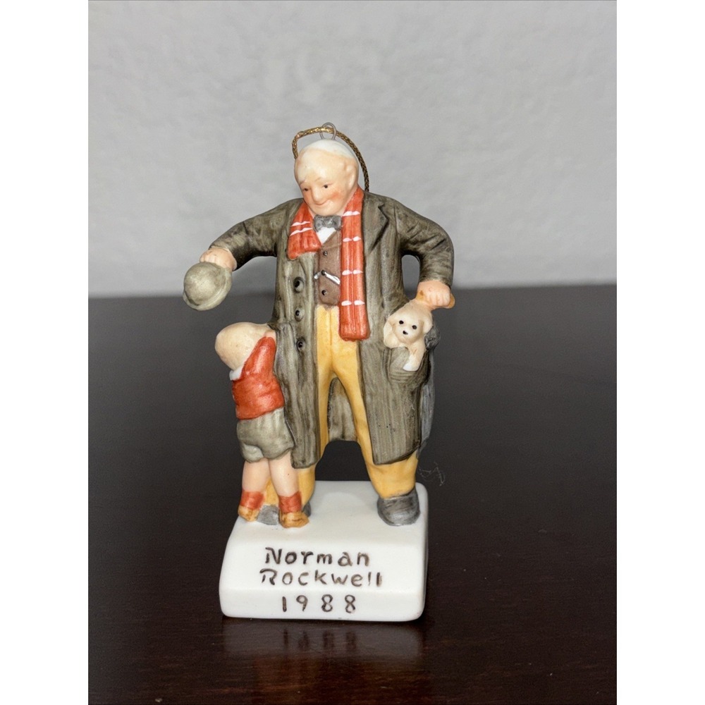 Norman Rockwell Puppy In A Pocket‎ Porcelain Figurine